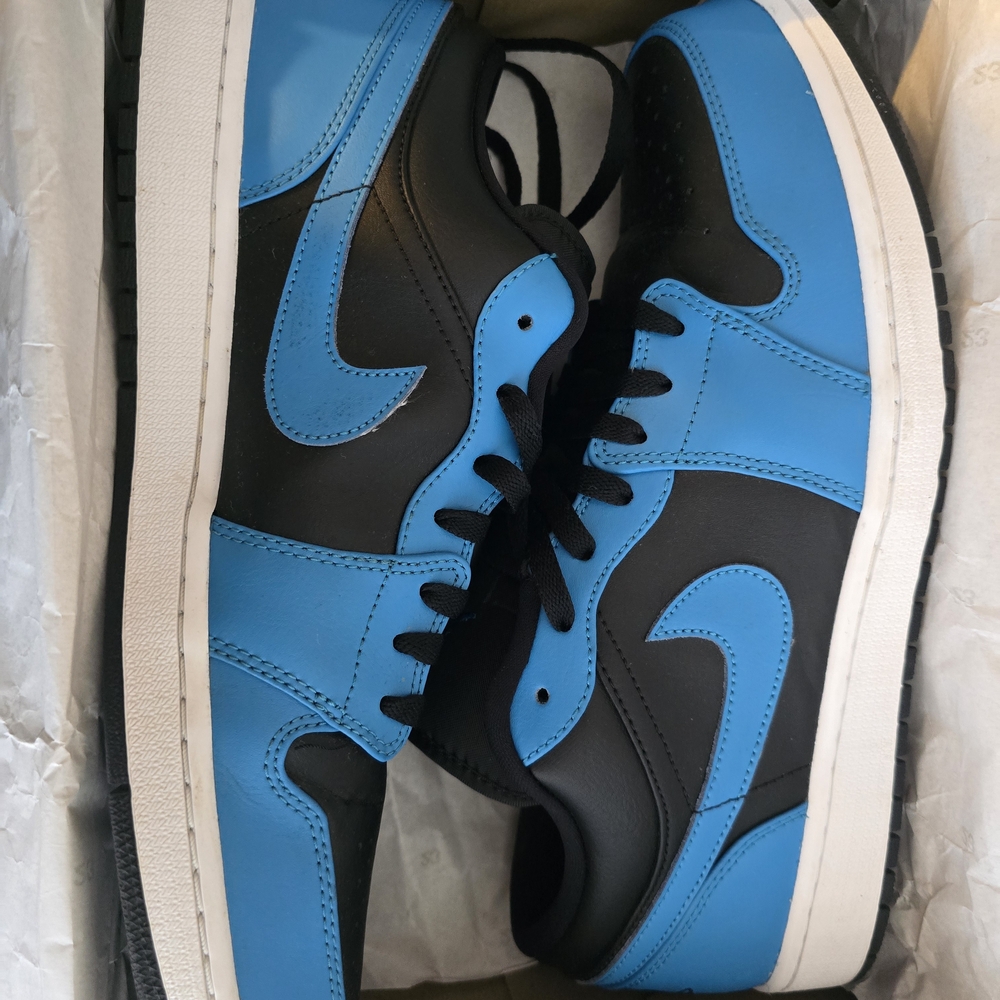 Men's Nike Laser Blue Jordan 1s Low SIZE 13